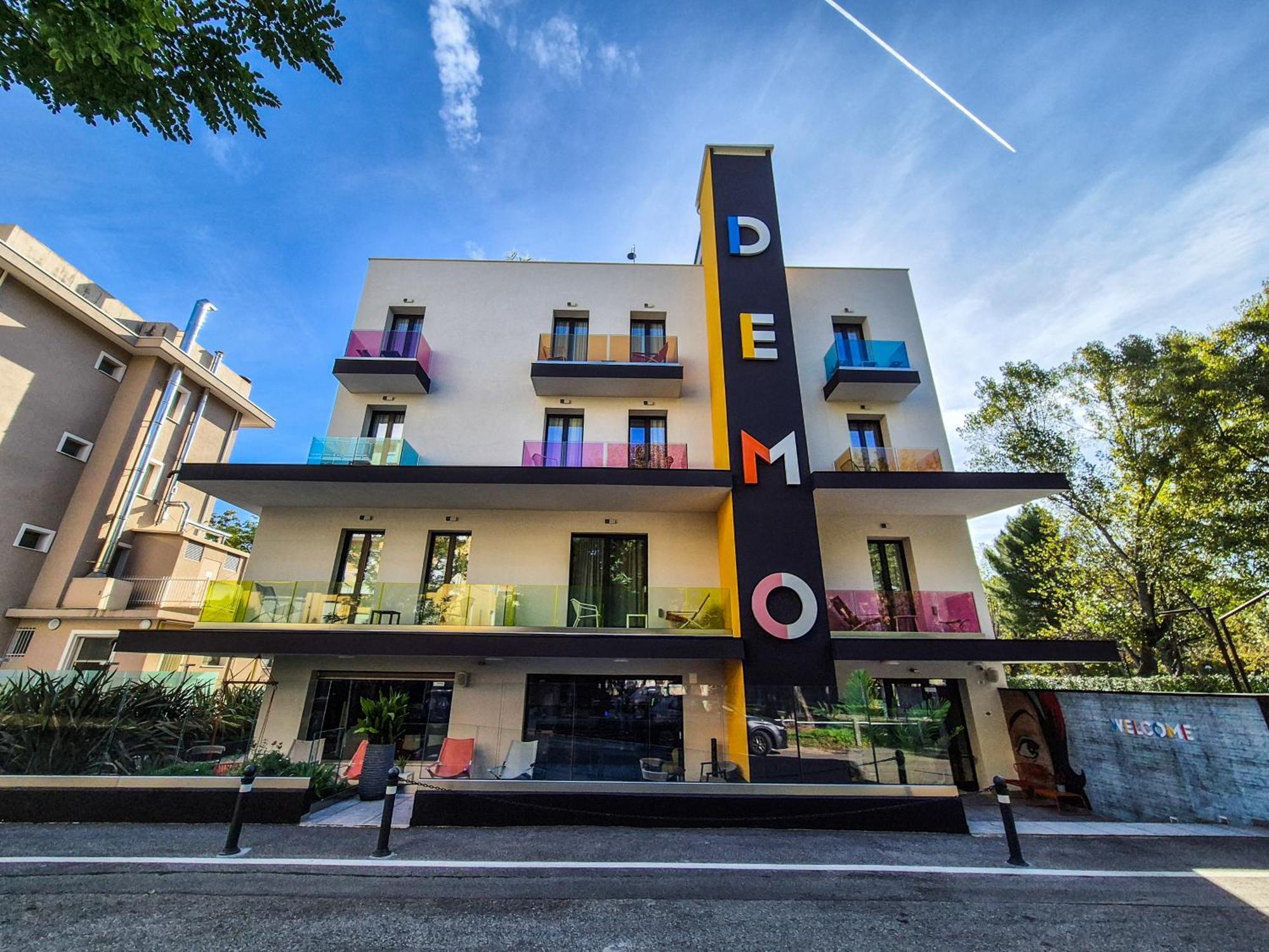 Demo Hotel Design Emotion Rímini Exterior foto
